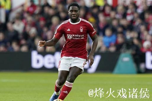 里奥斯转会费预计3000万至3500万欧元,诺丁汉森林有意引进这名中场 里奥斯转会费预计3000万至3500万欧元,诺丁汉森林有意引进这名中场