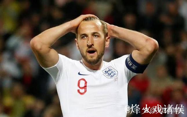 撞脸断背山！英乙球队进球海报因腐味浓郁意外走红